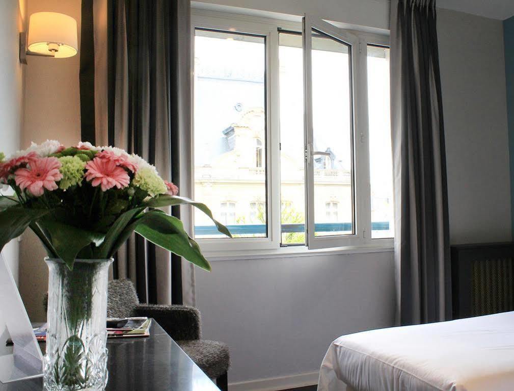 Hotel-Restaurant Le Victoria Rennes Eksteriør billede